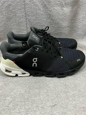 On Running Cloudflyer Black/White Running Shoes Men's sz 12.5
